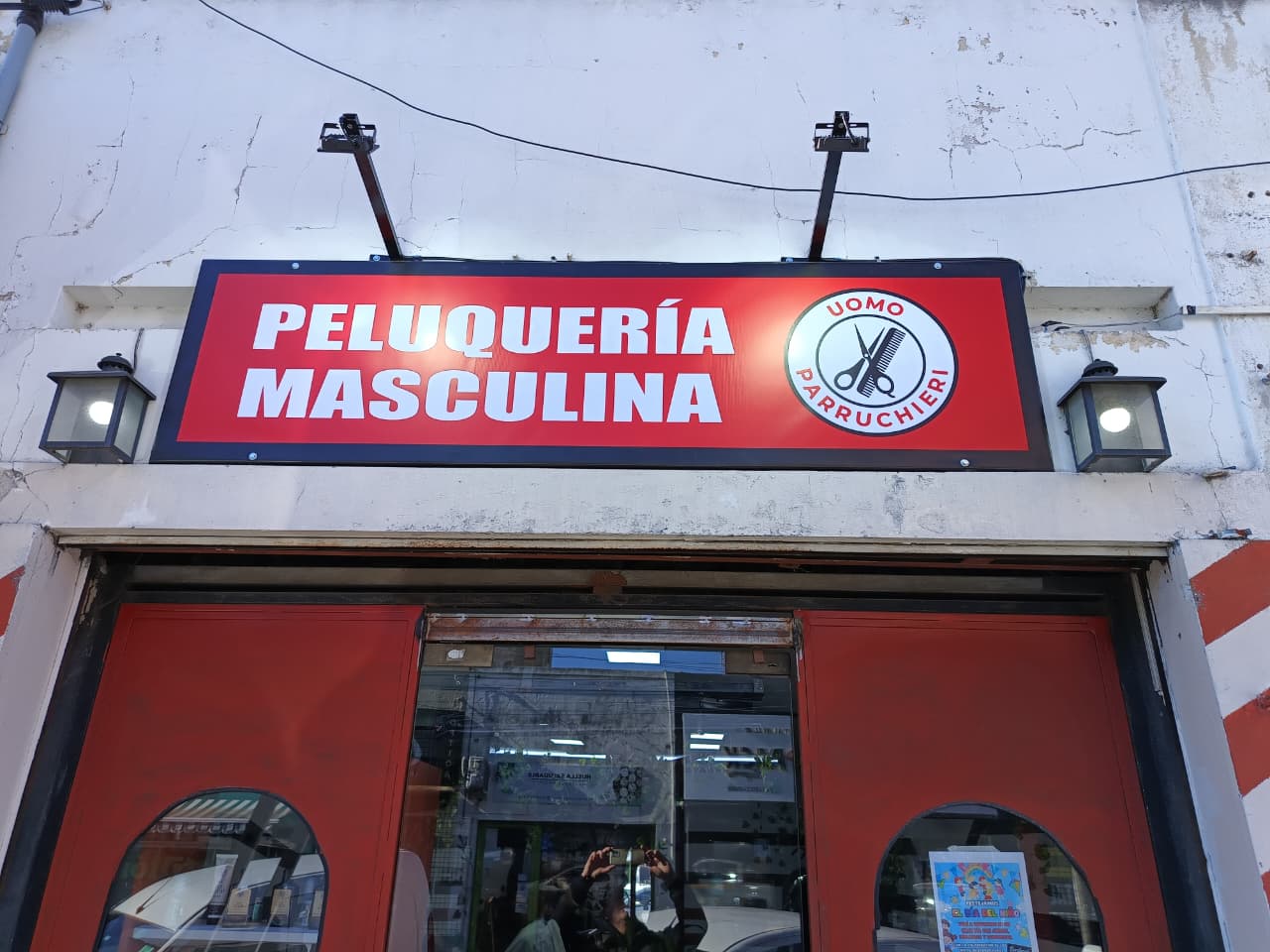 Lonas frontales: la mejor opción para publicidad en gran formato
